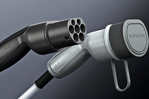 Steckverbindung fürs E-Fahrzeug und für die Ladestation des WeWire Ladekabels