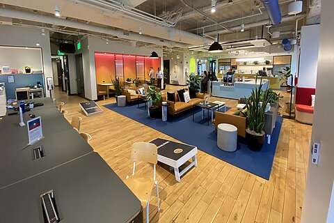 Room of the Co-Working-Space, where the WeWire-Service-Center is located. 