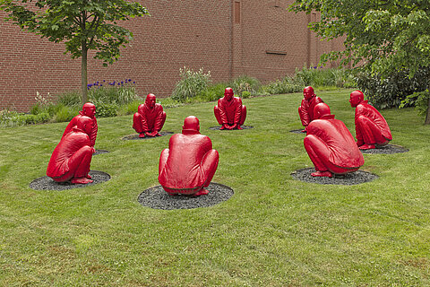 Sculpture group "Meeting I" by Wang Shugang in our outdoor area