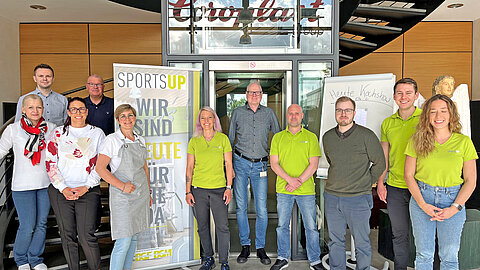 Group picture of eleven supervisors and partners of our health days