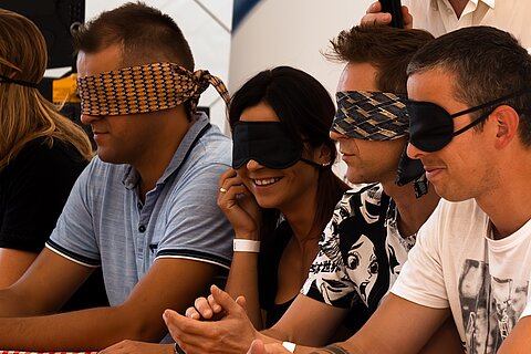 Quiz-Teilnehmende beim Coroflex Familientag in Polen